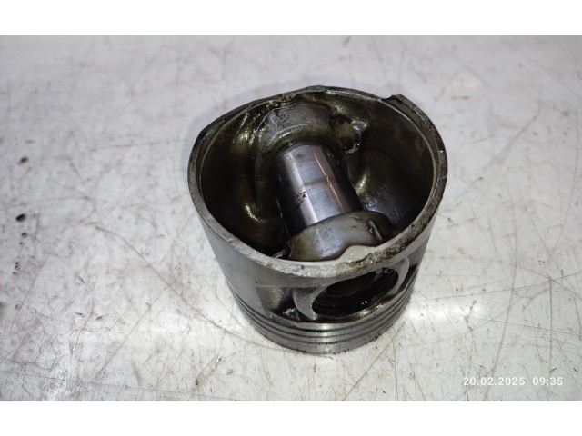 Поршень 4D56 Mitsubishi L200