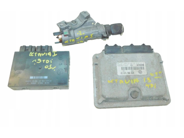 Комплект блоков управления 038906018GM   Skoda Octavia Mk1 (1U)