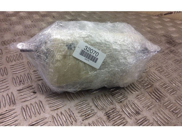 Подушка безопасности пассажира    Lexus GS 300 350 430 450H