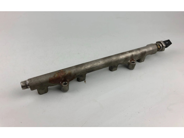 Топливная рампа 05E133320B Volkswagen Golf VIII