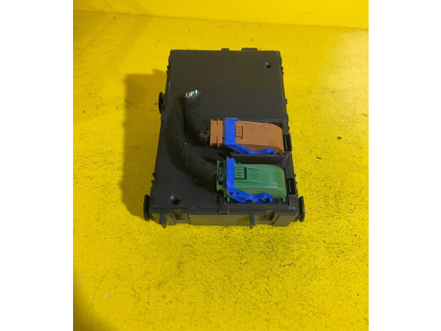 Блок предохранителей Opel Meriva B