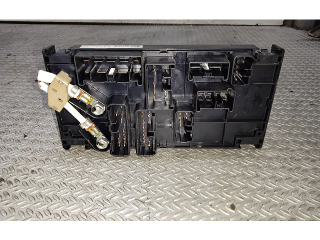 Блок предохранителей 82241SC020   Subaru Forester SH    