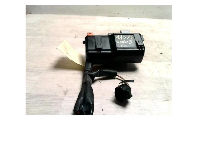 Блок предохранителей  8274120060, 8274120060   Toyota Corolla Verso AR10    