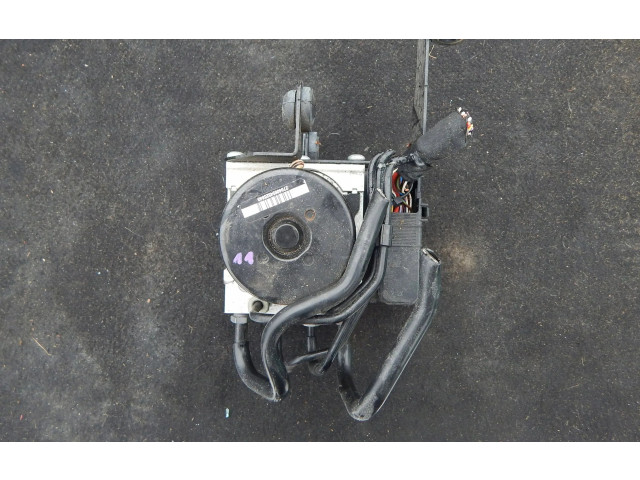 Блок управления АБС    Volvo V40