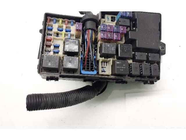 Блок предохранителей Mazda CX-7