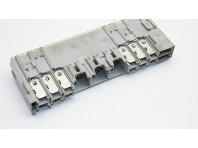 Pojistková skříňka 8262030160 Lexus GS 300 350 430 450H 2006