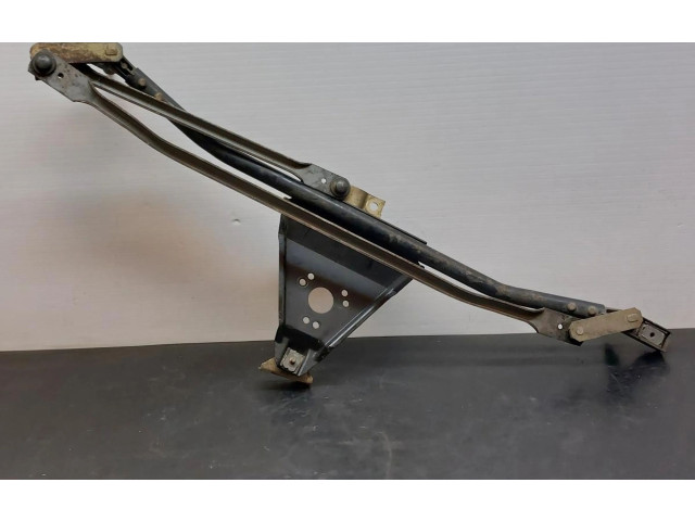 Моторчик дворников     Volvo 440