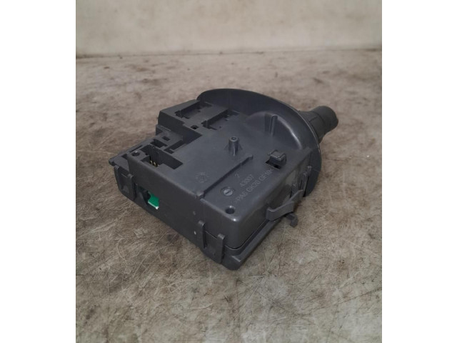 Ручка стеклоочистителей 8201590631, 8201590631   Renault Clio III