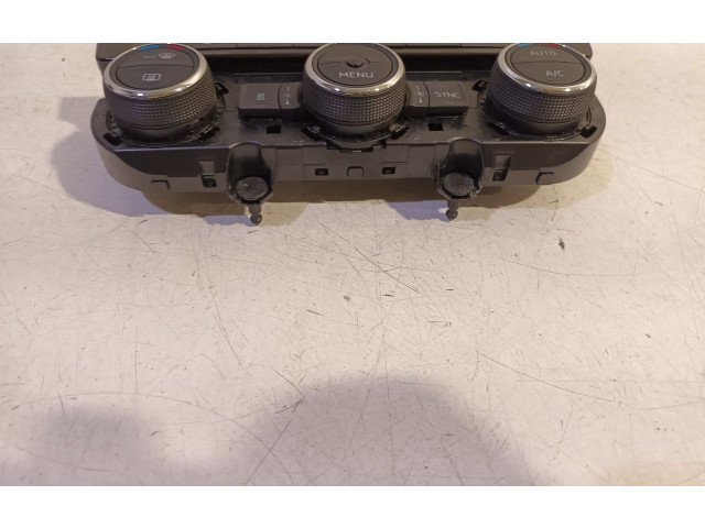 Блок управления климат-контролем    Skoda Superb B8 (3V)