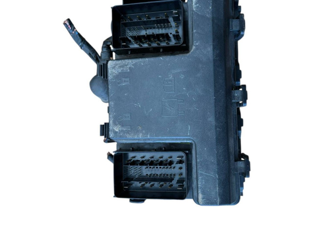 Блок предохранителей k2gt14d068ea   Ford S-MAX    