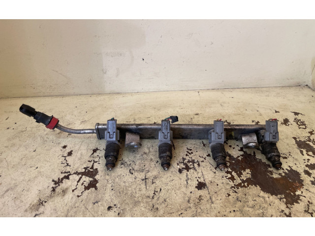 Топливная рампа MR988977 Mitsubishi Colt CZ3