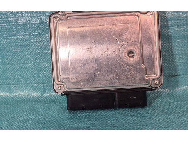 Řídící jednotka 03G906021AR, 0281012469 Volkswagen Caddy 2008