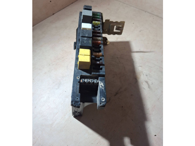 Pojistková skříňka 2095451601, 5DK00848605 Mercedes-Benz C W203 2004