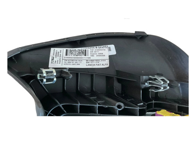 Подушка безопасности для колен 34056655B, 34058849D Alfa Romeo Mito