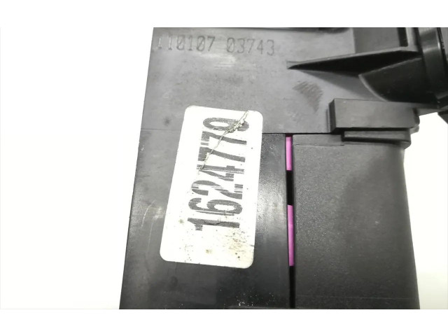 Блок предохранителей 11010703743   Audi A3 S3 8P    