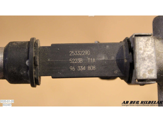 Vstřikovač 90411551 Daewoo Evanda T20SED