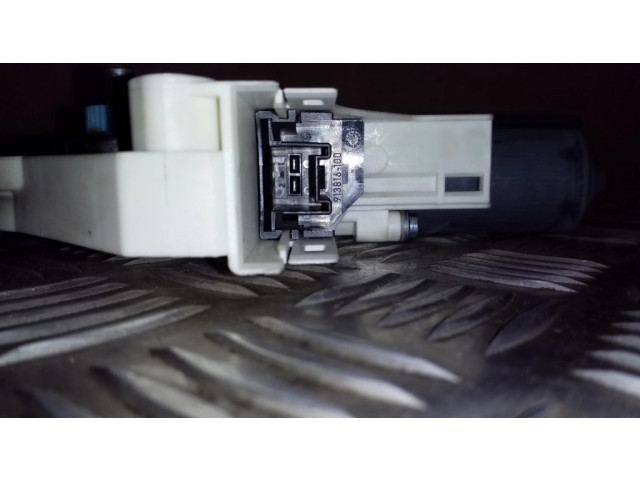 Передний двигатель механизма для подъема окон