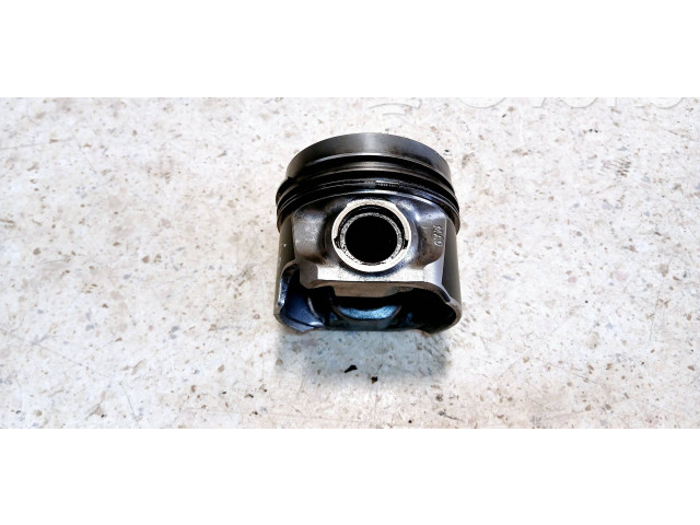 Поршень 81L97A12 Volkswagen Golf VI