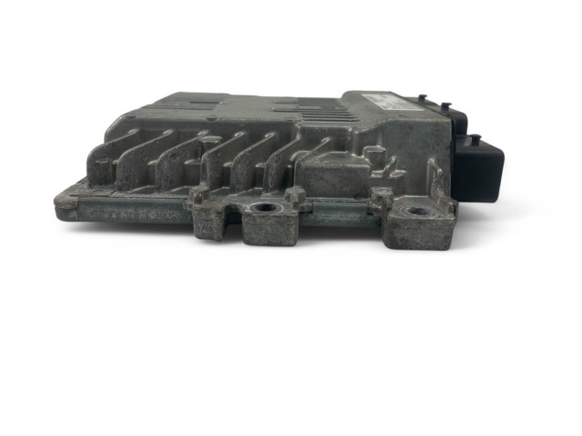 Блок управления двигателем Блок управления 31355669, S180134102B   Volvo V70