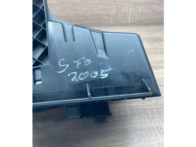 Блок предохранителей 30728132   Volvo XC90    