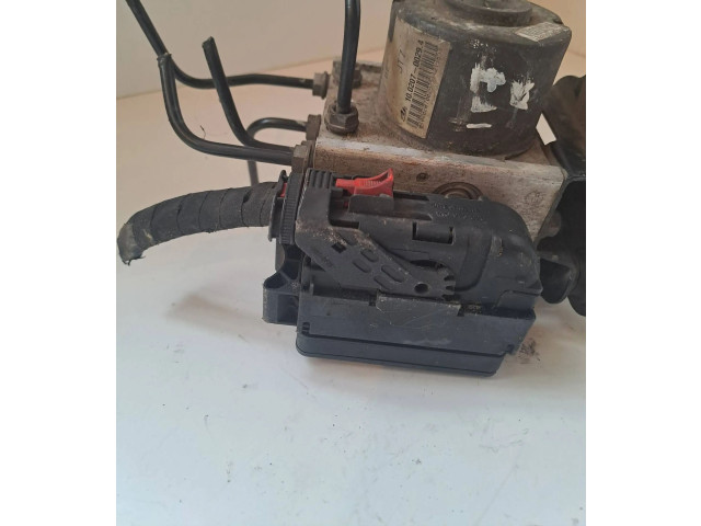 Блок АБС 2K0907379A, 00009496E2 Volkswagen Caddy 2004 - 2010 года