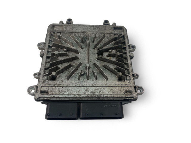 Блок управления двигателем Блок управления 31303095AC, 0281016616   Volvo V70