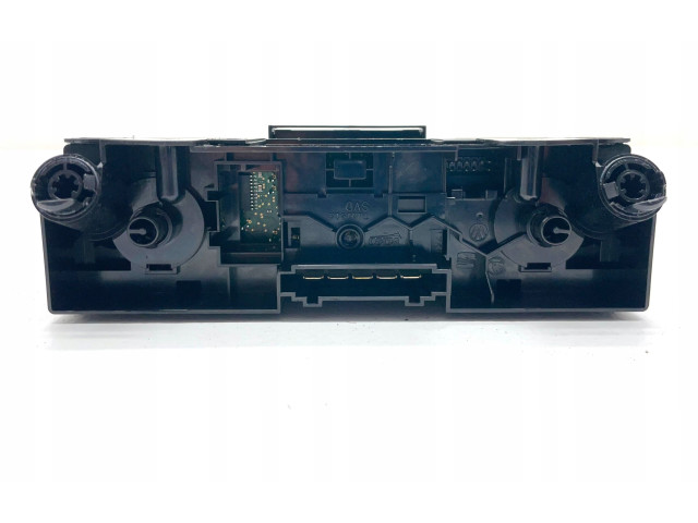 Блок управления климат-контролем    Skoda Fabia Mk3 (NJ)