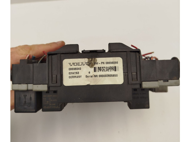 Блок предохранителей 08696040, 08696040 Volvo S80