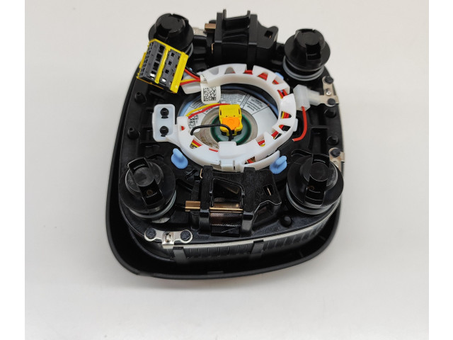 Подушка безопасности водителя 32384652 Volvo XC40