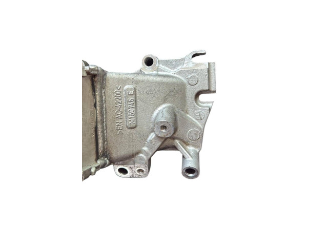 Интеркулер M160739B, ENAC42200 Volkswagen Golf VII