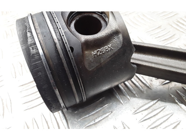  Поршень с шатуном UHZ H268X, 007140206  Citroen C6 для дизельного двигателя 2.7