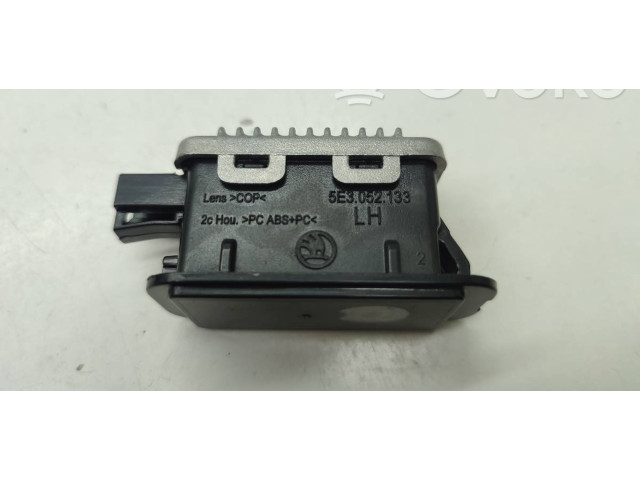 Блок комфорта 5E3052133 Skoda Octavia Mk4