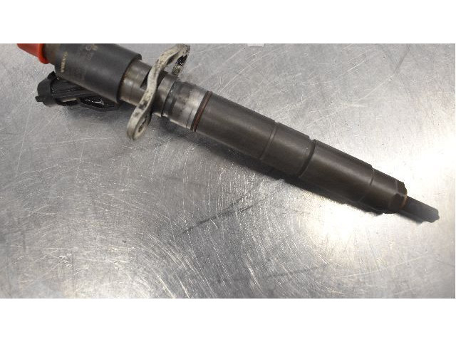 Форсунка 36002662    Volvo V70  D5244T10 