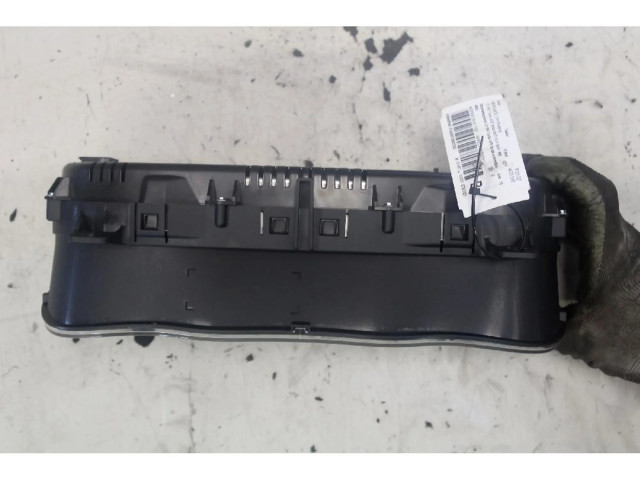 Панель приборов    Jeep Renegade       