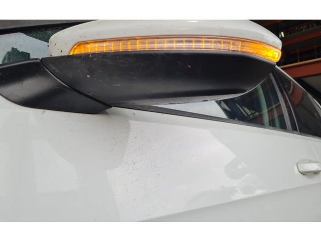 Зеркало электрическое Volkswagen Golf VII 2013 - 2019 года