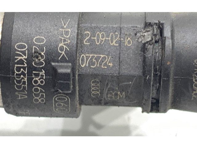 Топливная рампа 07K133551A   Audi A3 S3 8V  