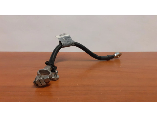 Минусовый провод (аккумулятора)