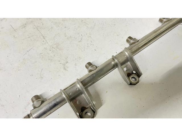 Vstřikovací lišta BMW 5 F10 F11 pro benzínový motor 3.0