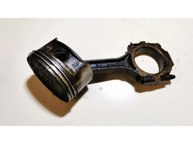 Píst KIA Sedona pro benzínový motor 2.5