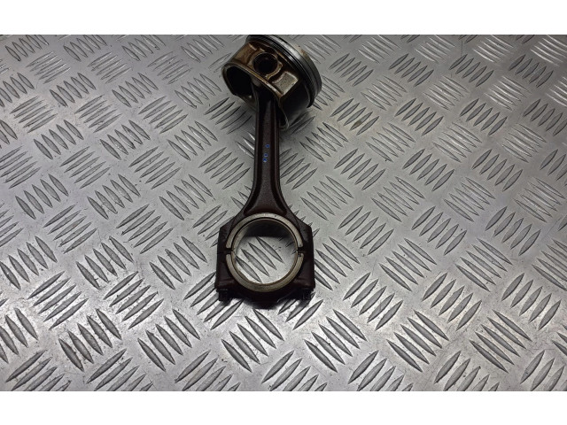  Поршень    Audi A6 S6 C5 4B  