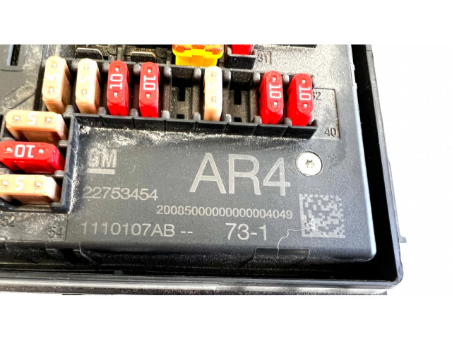 Pojistková skříňka 22753454, 1110107AB Opel Ampera 2012