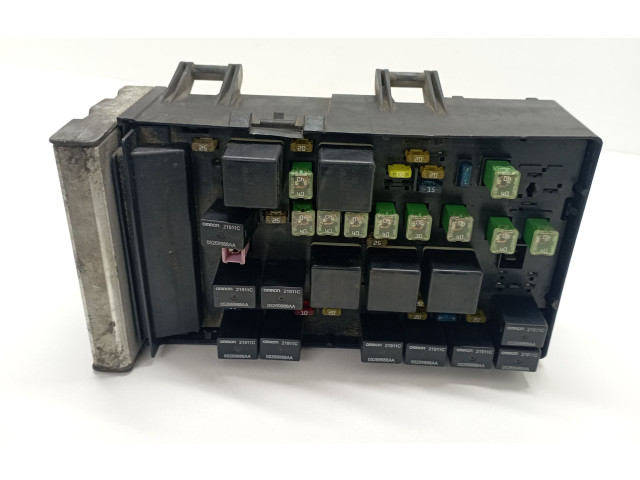 Блок предохранителей 04869000AJ, T081200664 Chrysler Voyager