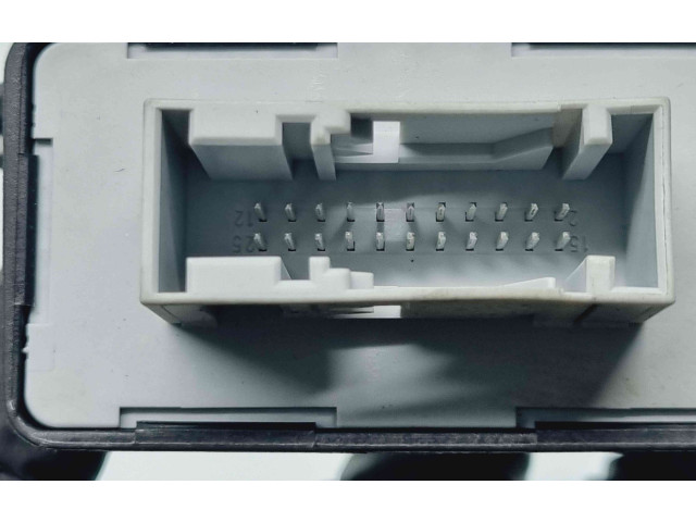 Блок комфорта 1T0907357 Skoda Octavia Mk2 (1Z)