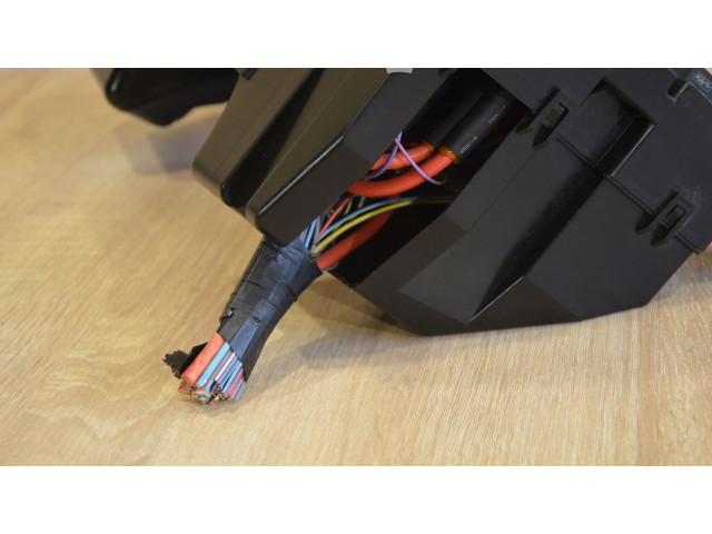 Pojistková skříňka 9X2314290, 14290 Jaguar XF X250 2015