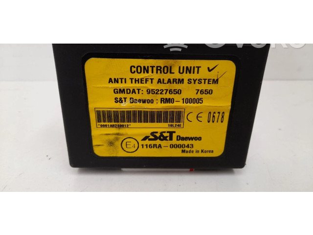 Блок управления двигателя 95227650 Chevrolet Astra