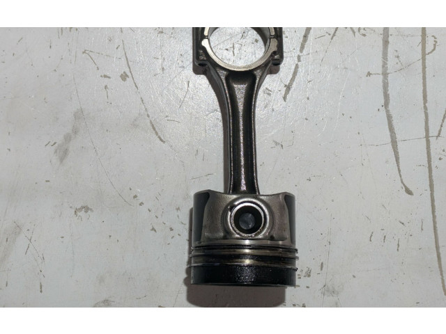 Píst Volkswagen Caddy