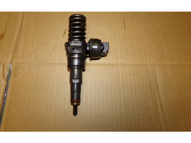 Форсунка 038130073AG Volkswagen Cross Touran I