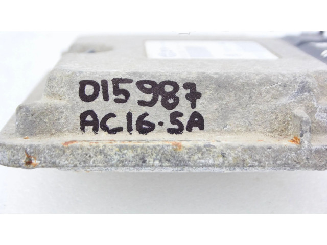 Блок управления двигателя 032906014e, 6160026010   Skoda Octavia Mk1 (1U)