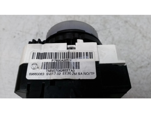 Блок управления климат-контролем P7820A221Y, 69660063   Mitsubishi Colt