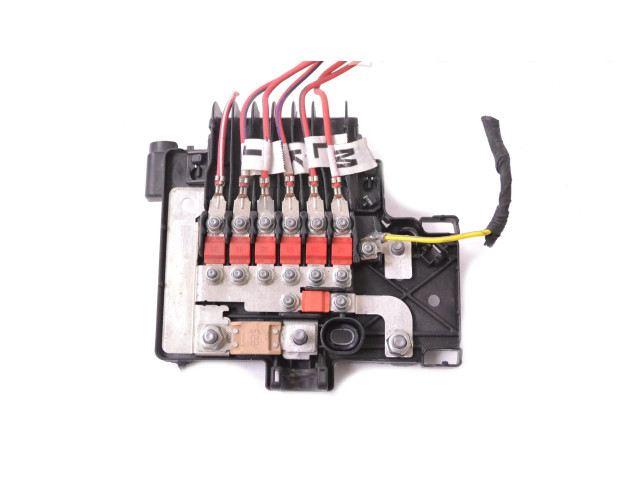   Pojistková skříňka 101327200F   Tela Model S 2015